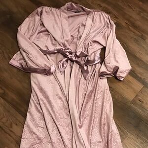 PURE Luxury Robe TAHARI Women's Wine Color Velour Robe so soft Extra large